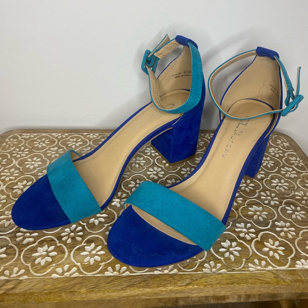 BNWOT Chinese Laundry Heels